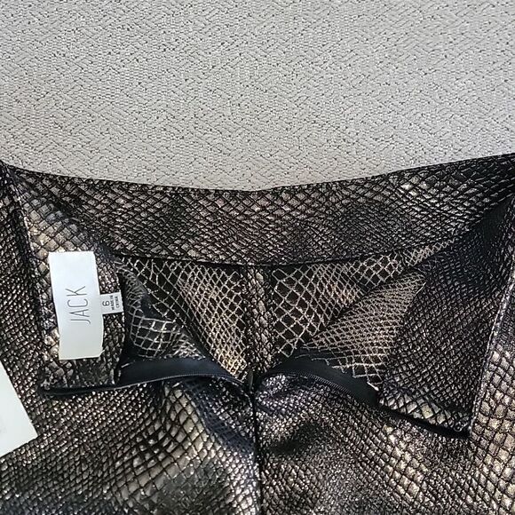 Jack by BB Dakota Metallic Bronze Gold and Black Reptile Animal Print Shorts - 6 - Picture 6 of 13